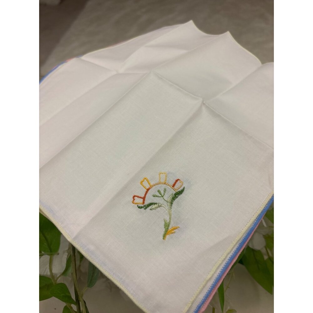 Vintage Embroidered Hankies Lot of 9 Floral Pastel Hankies Cottagecore Bridal - Picture 12 of 14
